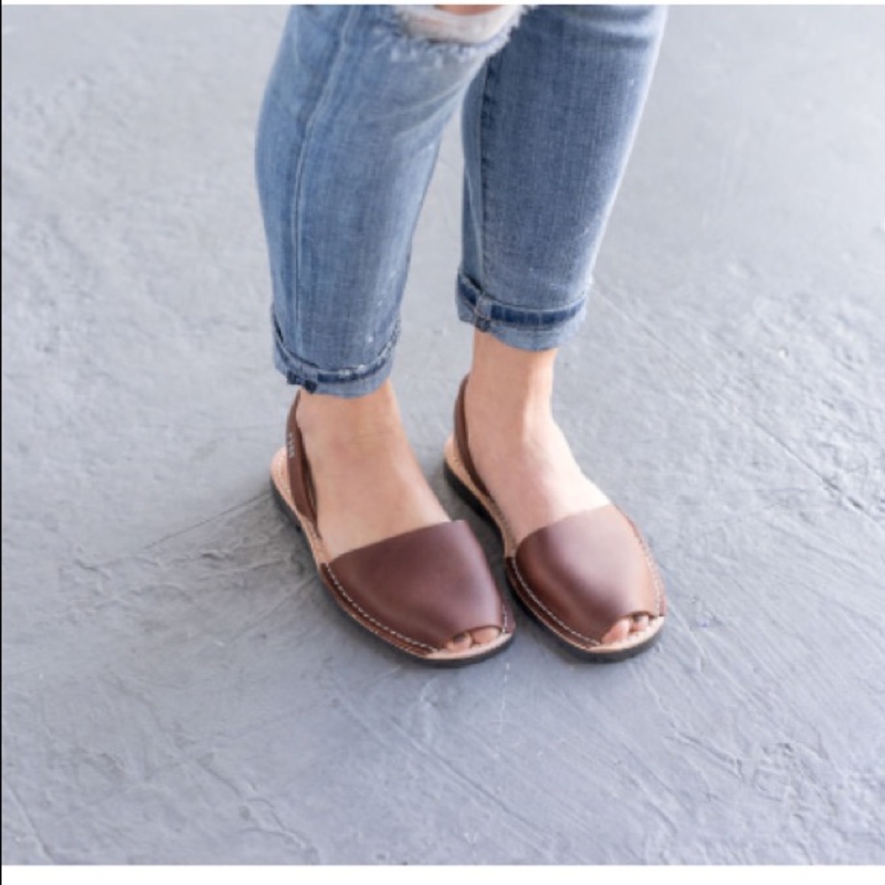 Chocolate Pons Avarcas- Size 5 but fits size 6!